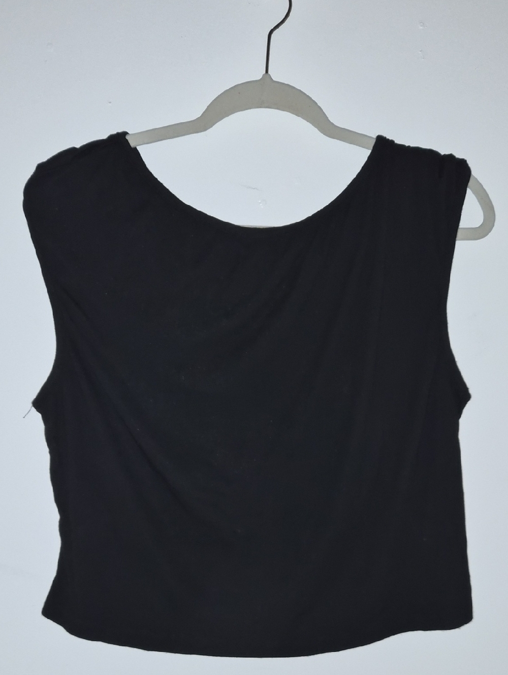 Cider Black Sleeveless Scoop Neck Tank
